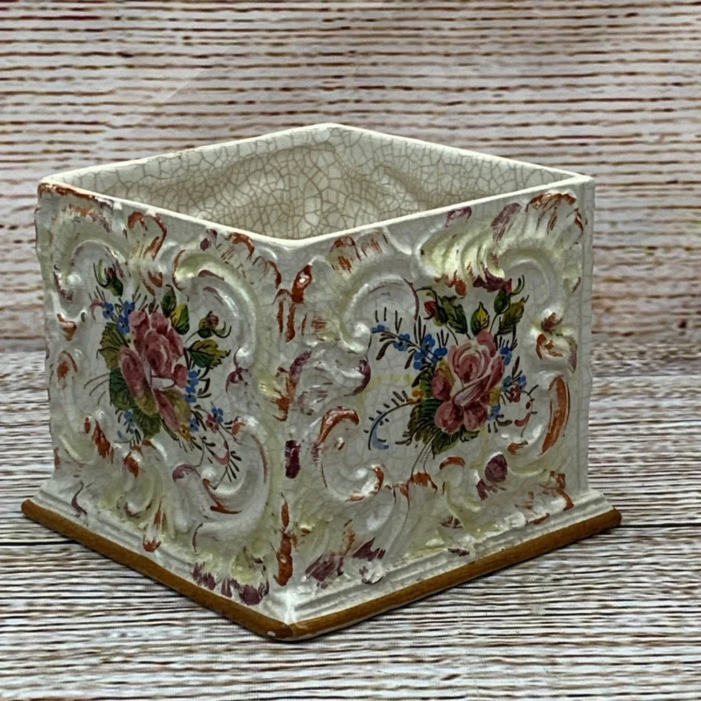 Vintage Floral Ceramic Planter Made in Italy Home Decor Floral Flower Holder‎